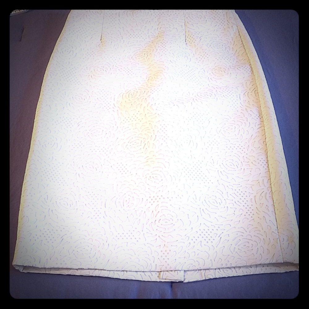 Faux leather, rose cut out, pencil skirt EUC